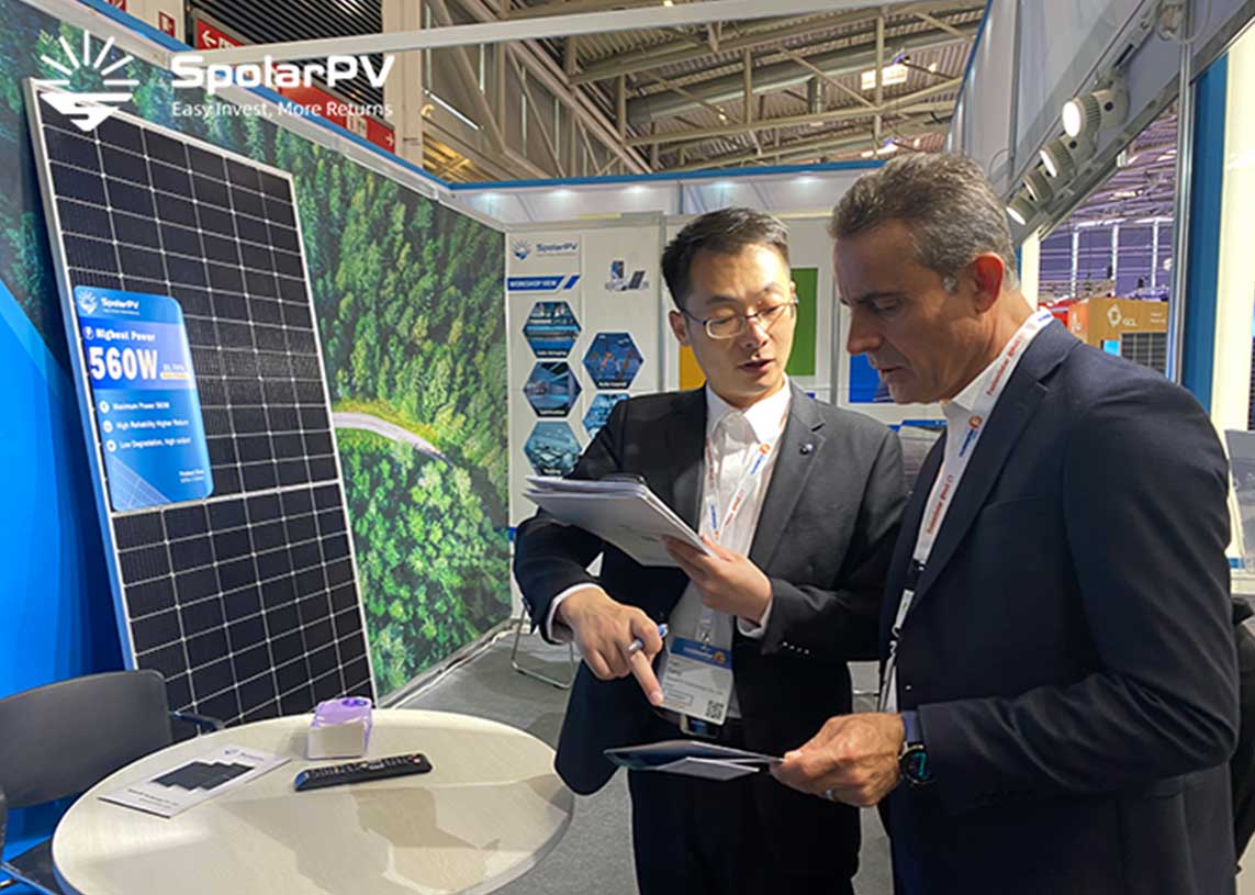SpolarPV saler introduce our 415w solar panel to clients